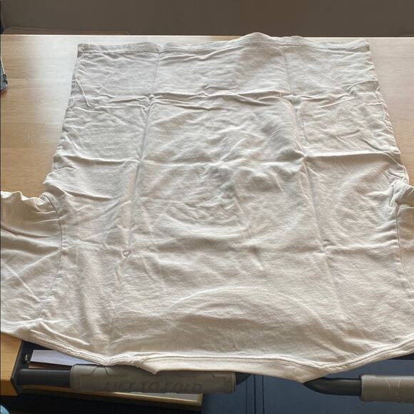 Uniqlo Mickey Mouse Graphic Tee - Picture 6 of 6